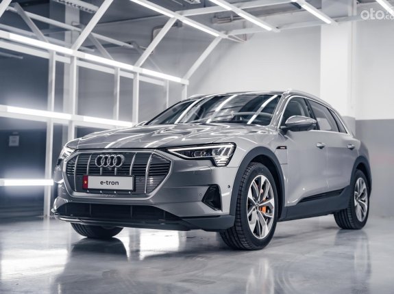 Audi e-tron 2022 - Mẫu xe điện đẳng cấp của Đức cạnh tranh với Tesla
