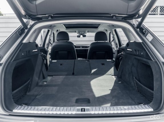 Audi e-tron 2022 - Mẫu xe điện đẳng cấp của Đức cạnh tranh với Tesla