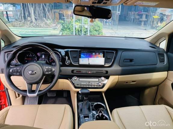 Kia Sedona 2019 - Cần bán xe biển thành phố, máy dầu. Xe rất mới