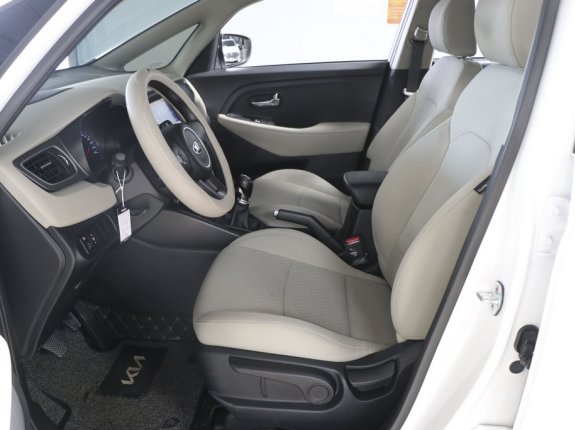 Kia Rondo 2.0 GMT 2022 - Xe màu trắng