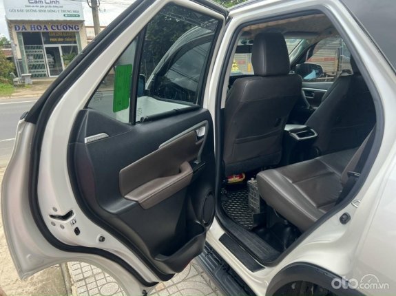 Toyota Fortuner 2.4G 4x2 AT  2019 - Xe mới 95%