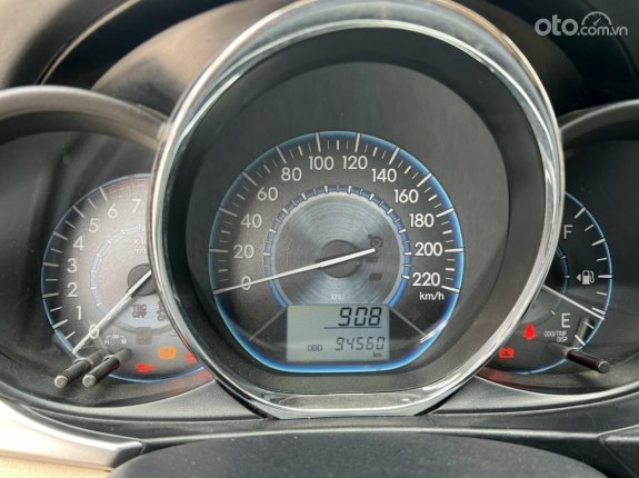 Toyota Vios 1.5E MT 2017 - Đăng ký lần đầu 2017 ít sử dụng, giá chỉ 370tr