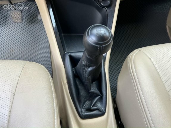 Toyota Vios 1.5E MT 2017 - Đăng ký lần đầu 2017 ít sử dụng, giá chỉ 370tr