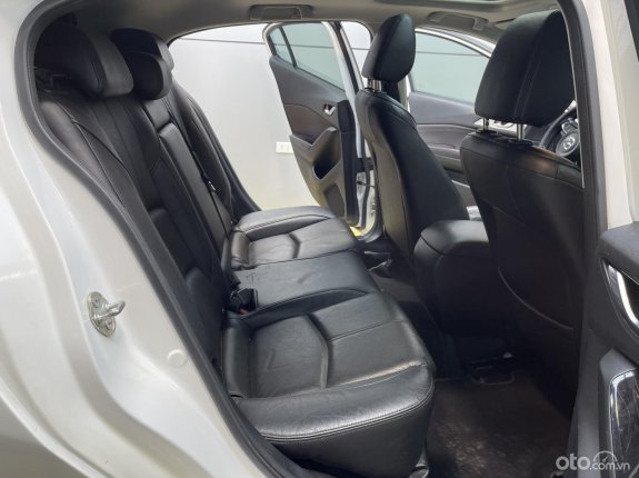 Mazda 3 1.5 Hatchback 2018 - Giá 568 triệu đầy ưu đãi nhanh chóng mua để đi tết