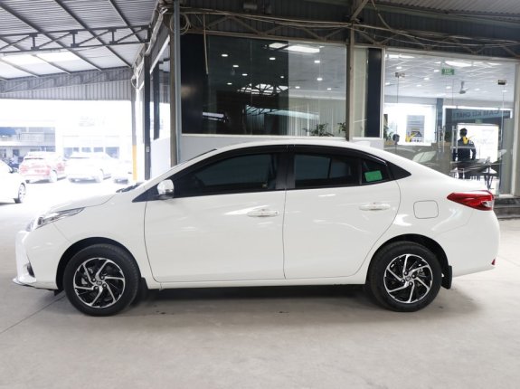 Toyota Vios 1.5E MT 2021 - Màu trắng, giá ưu đãi