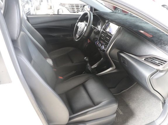 Toyota Vios 1.5E MT 2021 - Màu trắng, giá ưu đãi