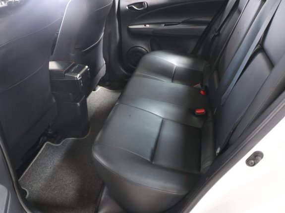Toyota Vios 1.5E MT 2021 - Màu trắng, giá ưu đãi