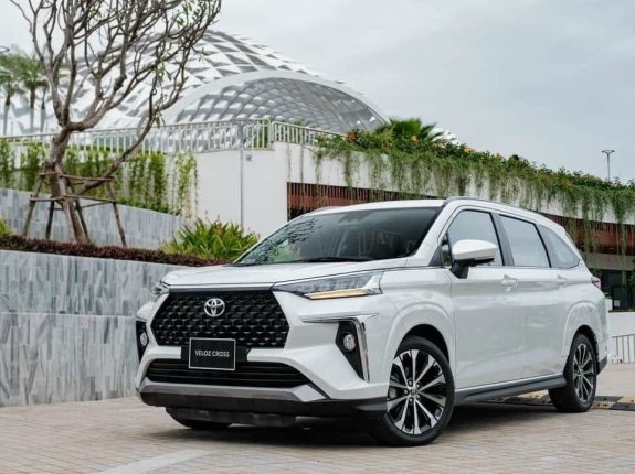 Toyota Veloz Cross 1.5 CVT 2022 - Hỗ trợ bank đến 85% - Sẵn xe giao ngay