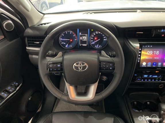 Toyota Fortuner 2.7 V 4X2 AT 2021 - Máy dầu, cực đẹp