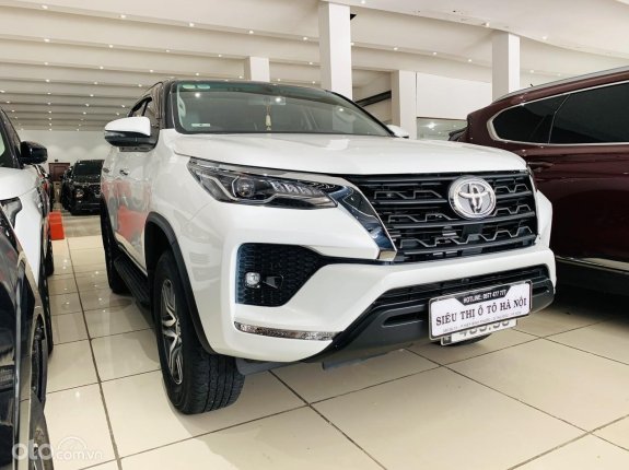 Toyota Fortuner 2.7 V 4X2 AT 2021 - Máy dầu, cực đẹp