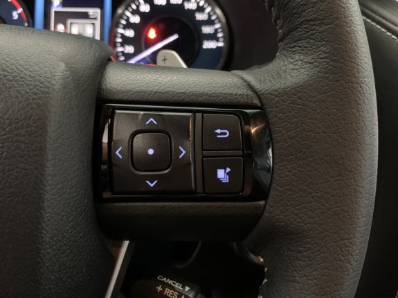 Toyota Fortuner 2.7 V 4X2 AT 2021 - Máy dầu, cực đẹp