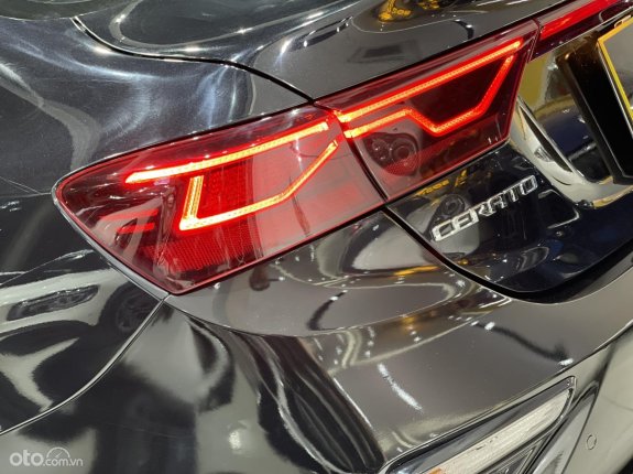 Kia Cerato 1.6 AT Luxury 2020 - Màu đen chính chủ, giá hữu nghị