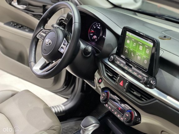 Kia Cerato 1.6 AT Luxury 2020 - Màu đen chính chủ, giá hữu nghị