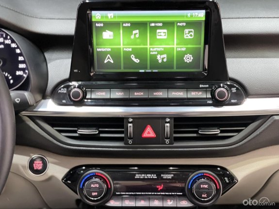 Kia Cerato 1.6 AT Luxury 2020 - Màu đen chính chủ, giá hữu nghị