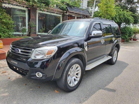 Ford Everest 2.5 MT 2013 - Bán xe số sàn xe gia đình giá chỉ 475tr