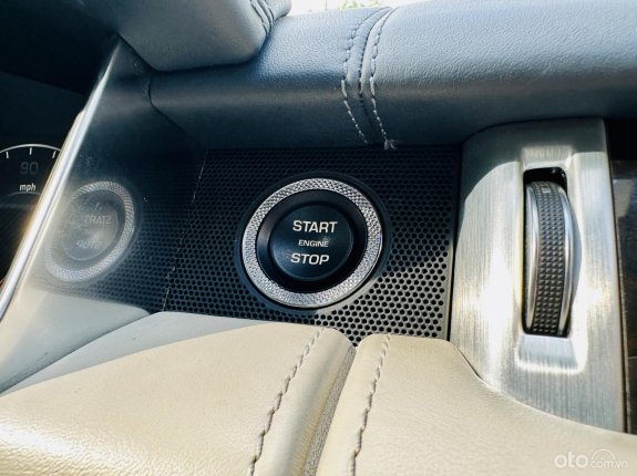 Land Rover Range Rover Phiên bản khác 2015 - Bản full option giá cực tốt