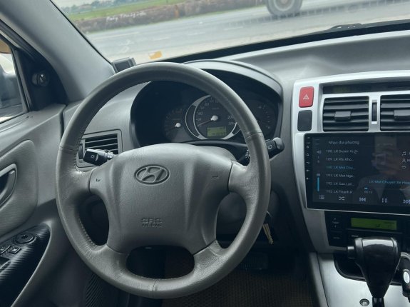 Hyundai Tucson 2009 - Xe màu bạc, nhập khẩu, giá 300tr