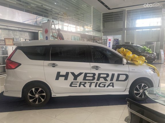 Suzuki Ertiga Hybrid Ertiga AT 2022 - Hỗ trợ giá bán tốt nhất khuyến mãi lên tới 100 triệu, chỉ trả trước 120 triệu lăn bánh