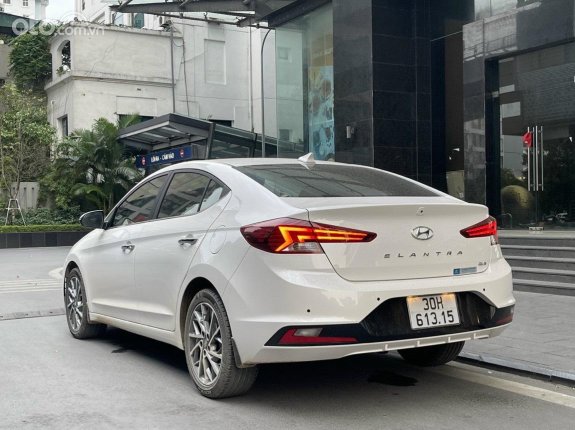 Hyundai Elantra 2022 - Xe siêu lướt đi 5.000km