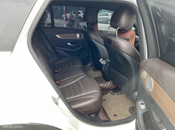 Mercedes-Benz GLC 250 4Matic 2019 - Xe đẹp, giá tốt, trang bị full options
