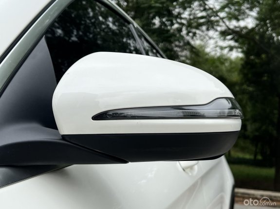 Mercedes-Benz GLC 250 4Matic 2019 - Xe đẹp, giá tốt, trang bị full options