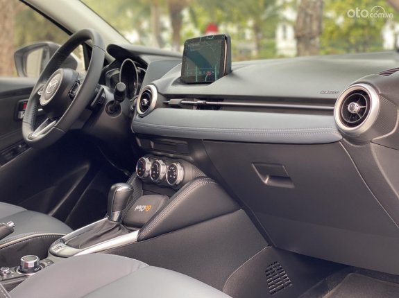 Mazda 2 Sedan 1.5L Luxury 2021 - Xe biển HN, 1 chủ từ đầu