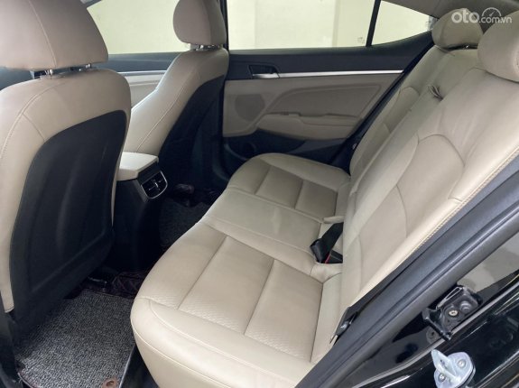 Hyundai Elantra   2.0 AT 2019 - Xe cực đẹp, full lịch sử hãng, giá có thương lượng
