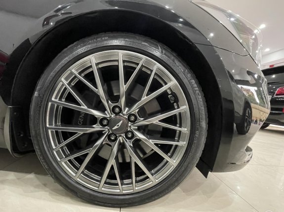 Hyundai Genesis 2017 - Đi 8 vạn km