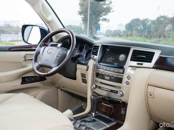 Lexus LX 570 2012 - Cần bán lại xe màu đen