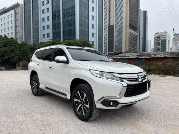 Mitsubishi Pajero Sport D 4x2 AT 2018 - Số tự động, máy dầu