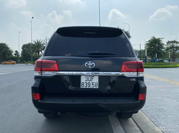 Toyota Land Cruiser VX 4.6 V8 2019 - Tên công ty, biển Hà Nội