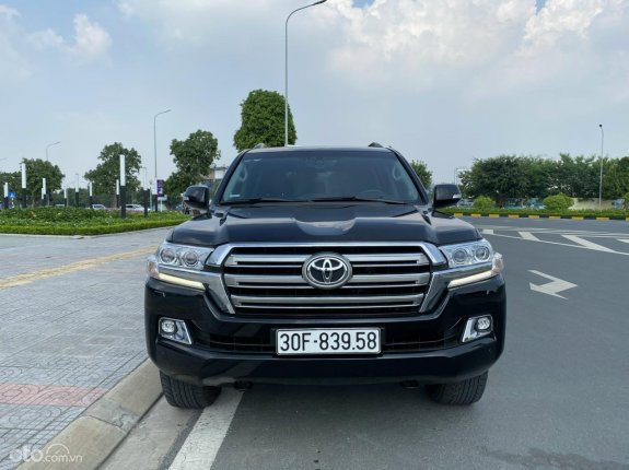 Toyota Land Cruiser VX 4.6 V8 2019 - Tên công ty, biển Hà Nội