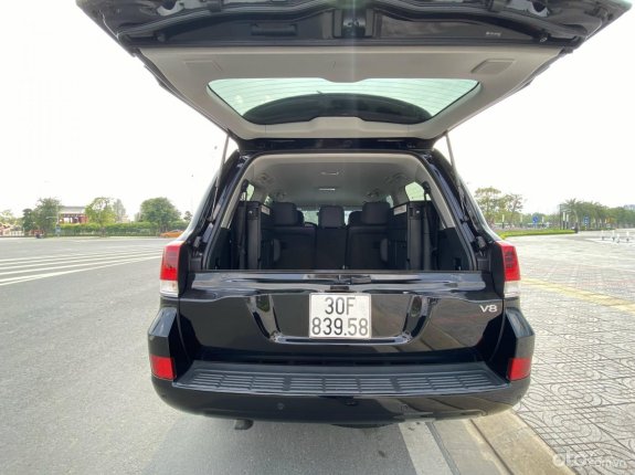 Toyota Land Cruiser VX 4.6 V8 2019 - Tên công ty, biển Hà Nội