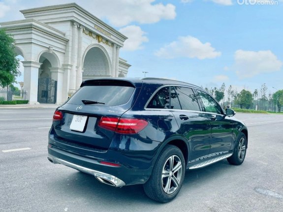 Mercedes-Benz GLC 250 4Matic 2016 - Cần bán lại xe biển HN