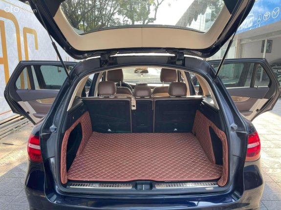 Mercedes-Benz GLC 250 4Matic 2016 - Cần bán lại xe biển HN