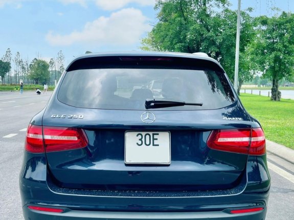 Mercedes-Benz GLC 250 4Matic 2016 - Cần bán lại xe biển HN