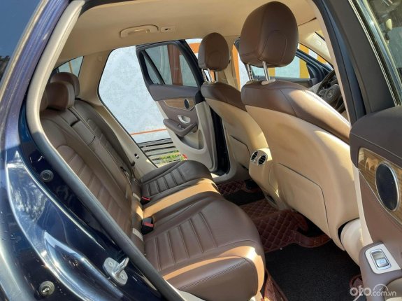 Mercedes-Benz GLC 250 4Matic 2016 - Cần bán lại xe biển HN