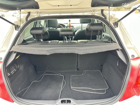 Peugeot 208 1.6L AT 2013 - Giá hữu nghị