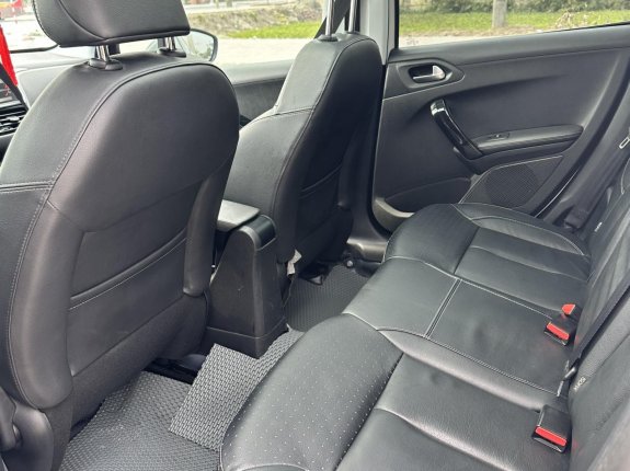 Peugeot 208 1.6L AT 2013 - Giá hữu nghị