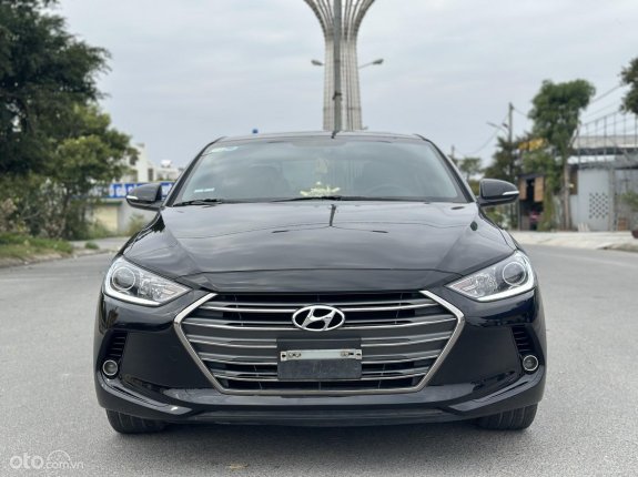 Xe màu đen, giá cạnh tranh