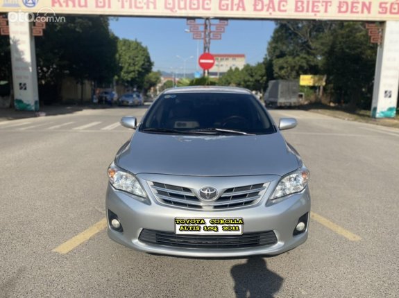 Toyota Corolla Altis 1.8G MT 2011 - Số tay, màu bạc, chính 1 chủ, nguyên cả xe, nói không với lỗi nhỏ. Xe chất