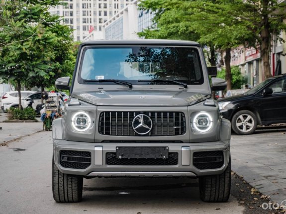 Mercedes-Benz G63 4.0 V8 2022 - Xám xi măng, nội thất đỏ. Xe mới 100% sẵn giao ngay toàn quốc