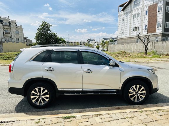 Model 2015, bản full options, xe đẹp xuất sắc - Ít có đối thủ