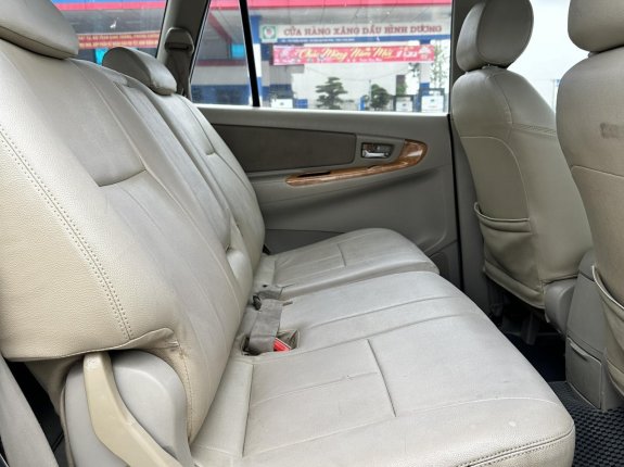 Toyota Innova 2.0G 2009 - Tư nhân, biển Hà Nội