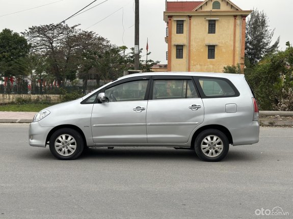Toyota Innova 2.0G 2009 - Tư nhân, biển Hà Nội