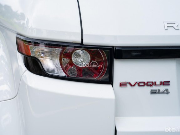 Land Rover Range Rover Evoque 2.0 R-Dynamic SE 2015 - Cần bán xe màu trắng