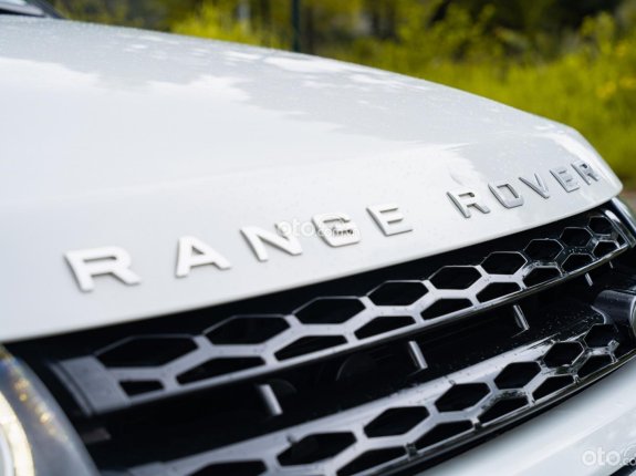 Land Rover Range Rover Evoque 2.0 R-Dynamic SE 2015 - Cần bán xe màu trắng
