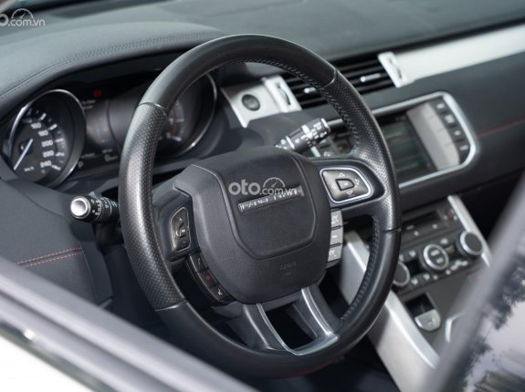 Land Rover Range Rover Evoque 2.0 R-Dynamic SE 2015 - Cần bán xe màu trắng