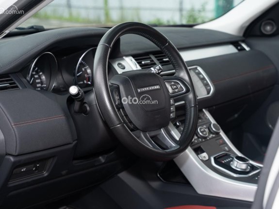 Land Rover Range Rover Evoque 2.0 R-Dynamic SE 2015 - Cần bán xe màu trắng