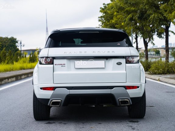 Land Rover Range Rover Evoque 2.0 R-Dynamic SE 2015 - Cần bán xe màu trắng